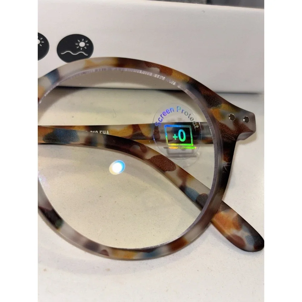 New in Box Izipizi #D Blue Tortoise Screen Glasses +0
